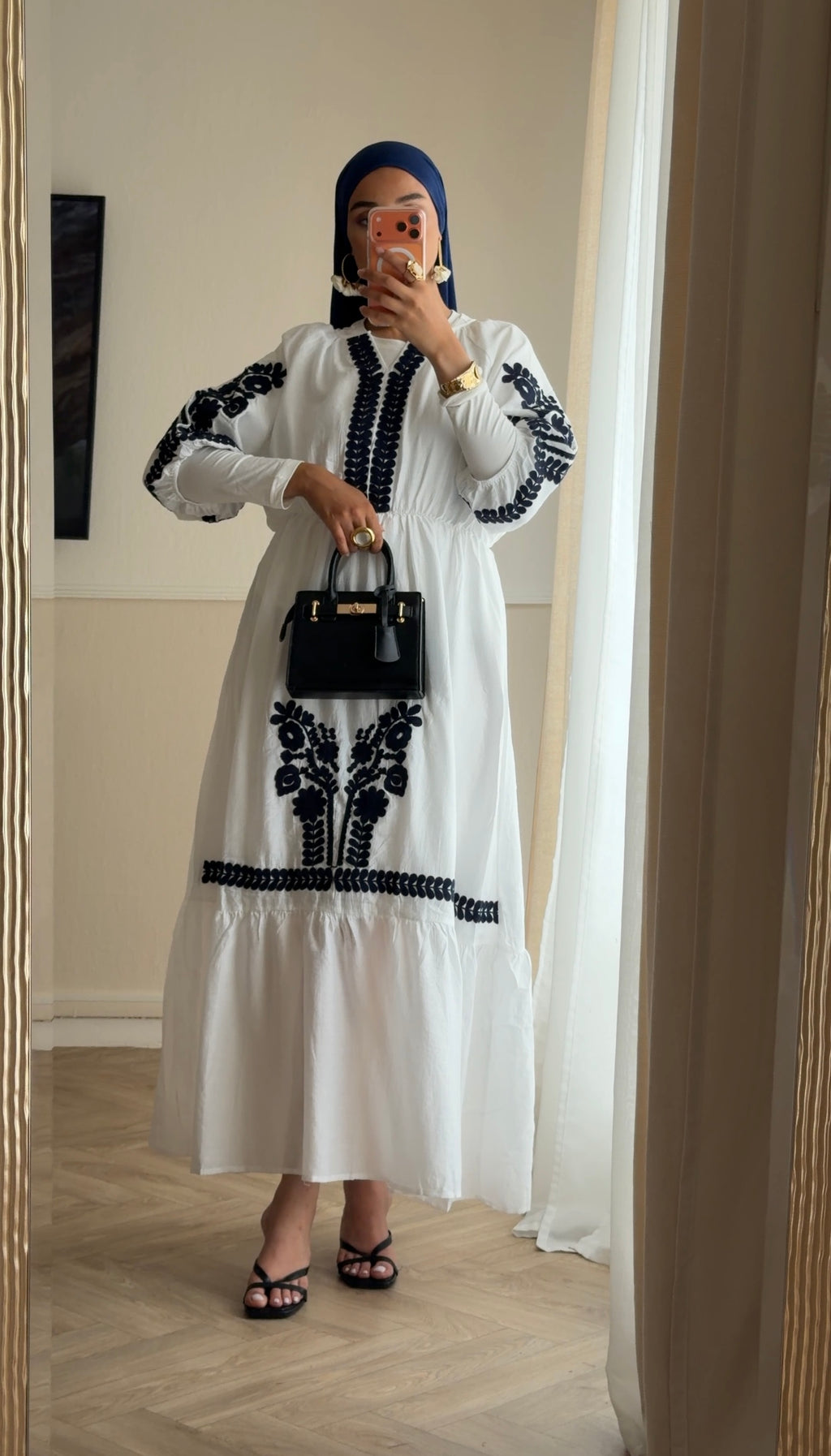 Robe Nour