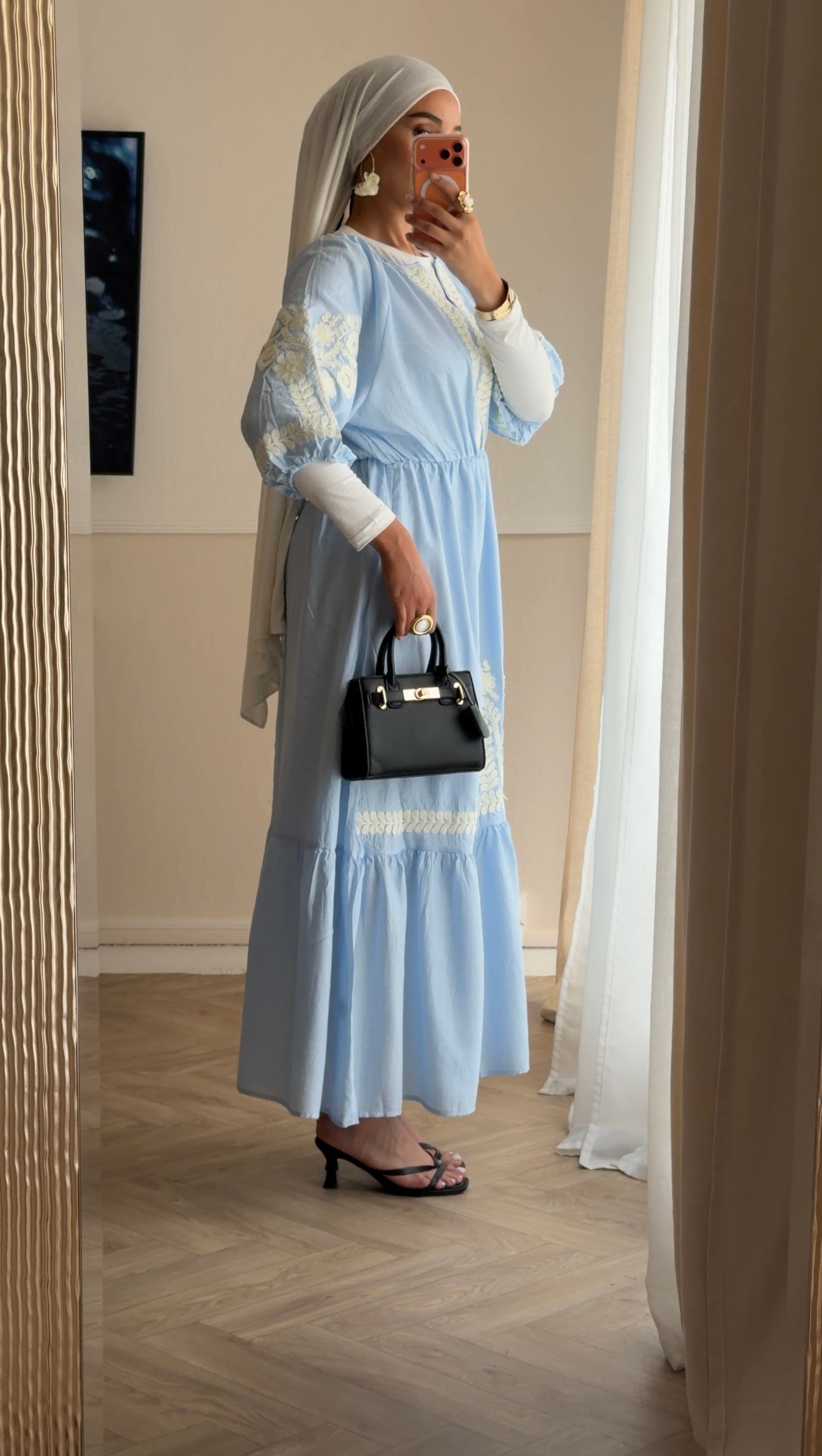 Robe Nour
