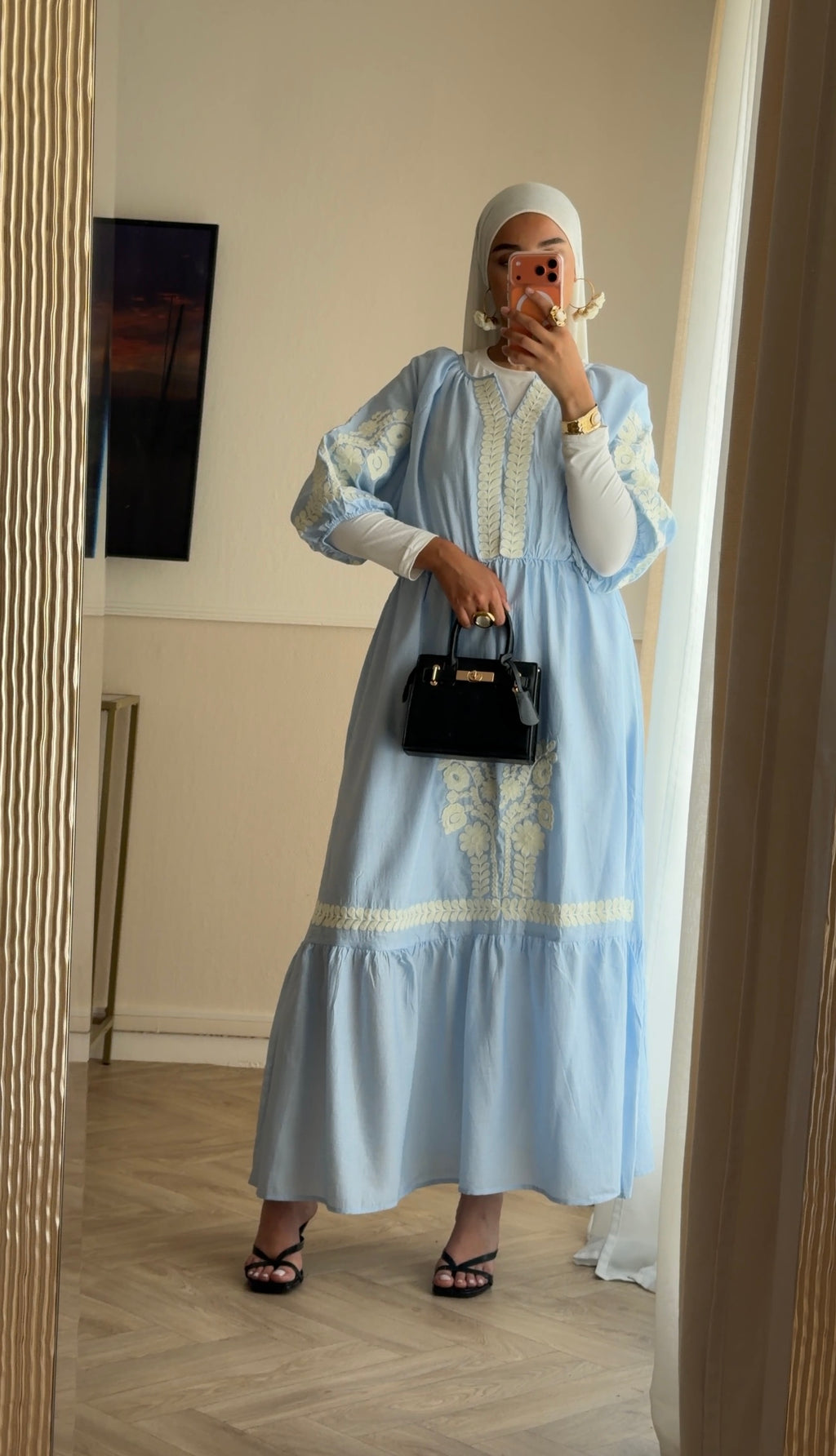 Robe Nour