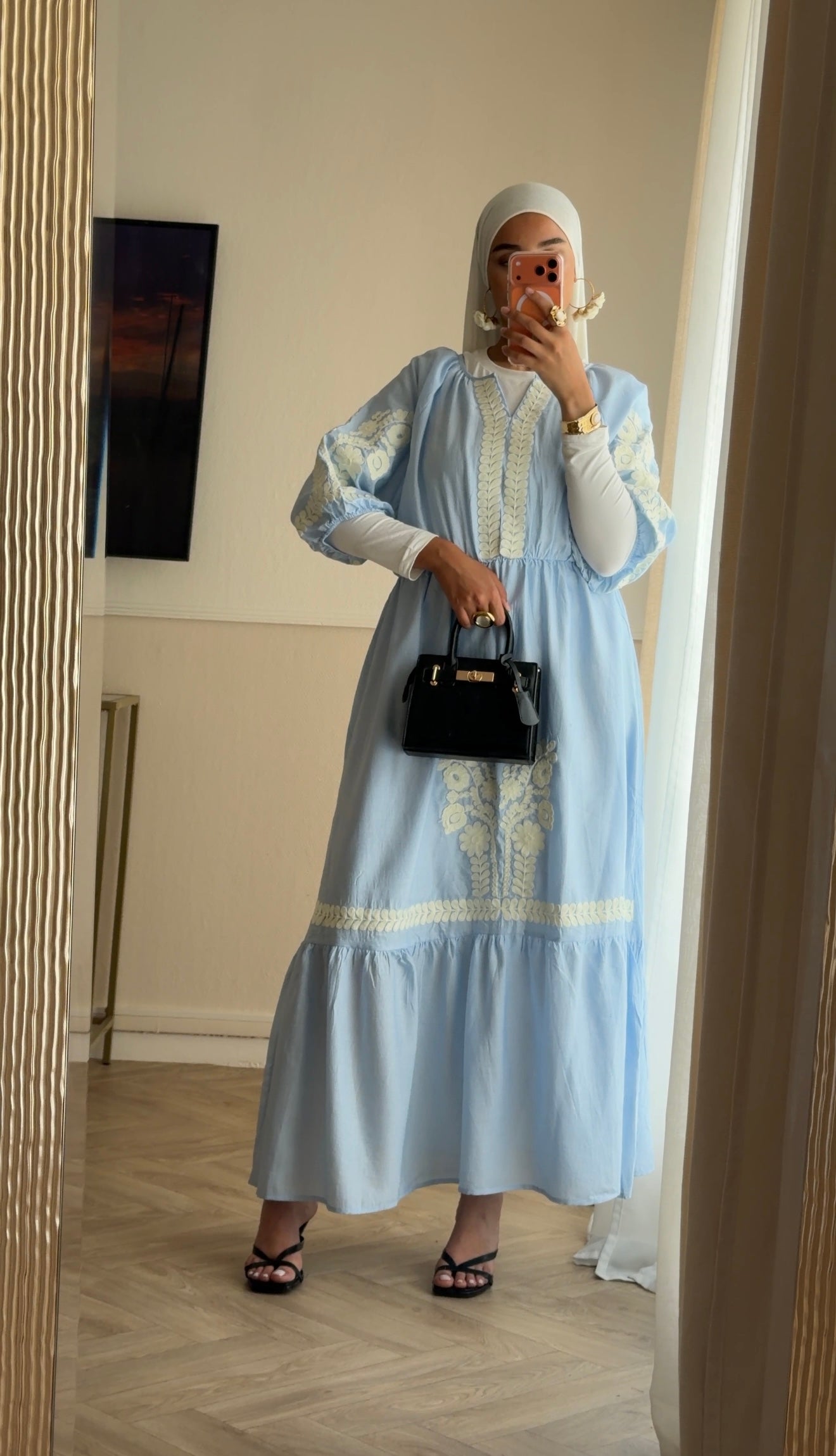Robe Nour
