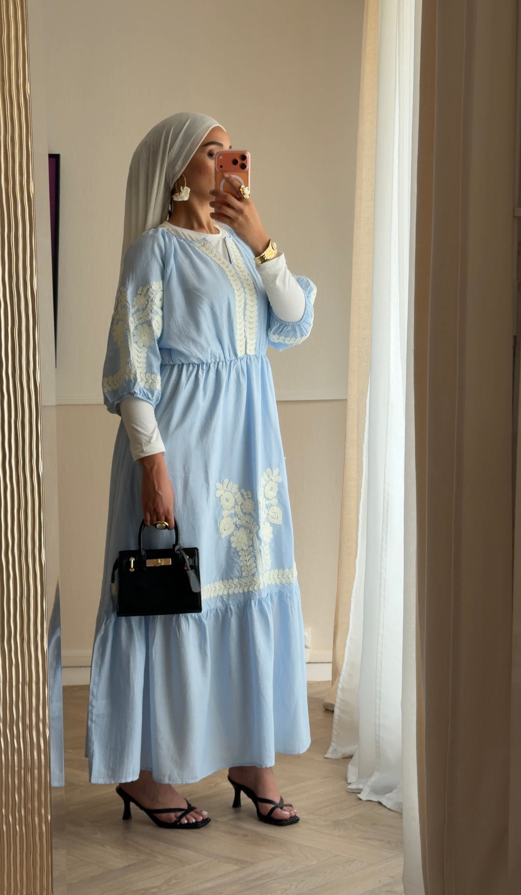 Robe Nour